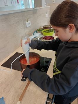 ÉCOLE LE DEVOIR // DÉCOUVERTE DES LÉGUMES DU JARDIN PÉDAGOGIQUE - Ensemble St Charles