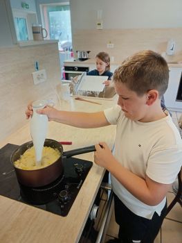 ÉCOLE LE DEVOIR // DÉCOUVERTE DES LÉGUMES DU JARDIN PÉDAGOGIQUE - Ensemble St Charles